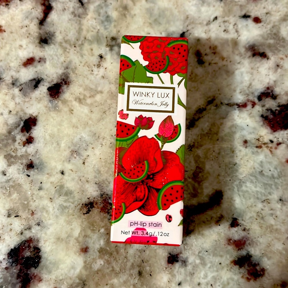 Brand New Winky Lux
Watermelon Jelly Balm - .12 oz